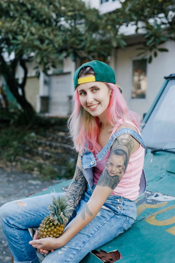 Meet The Punsify Team 36 Maya Bennett